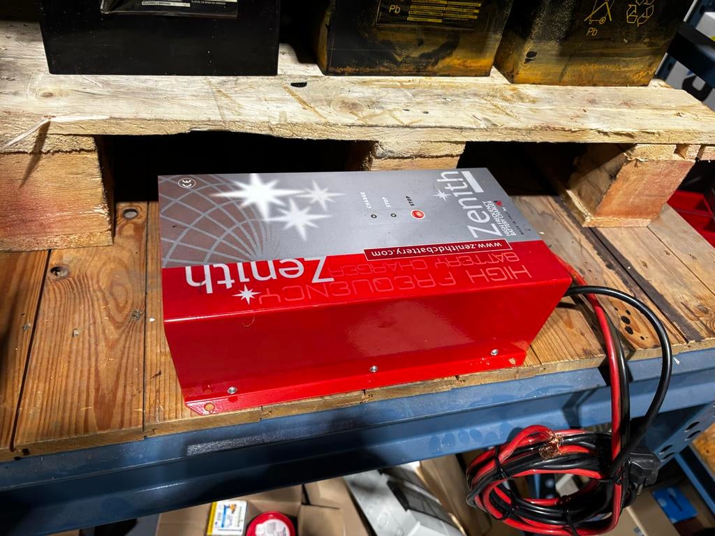Zenith High Frequency Acculader 36V 40A, Ophalen