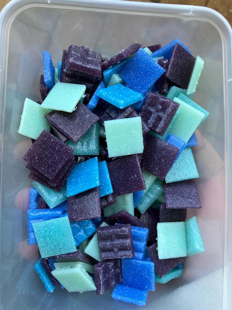 Mozaiek steentjes mix 2 cm happy 500 gram, Ophalen of Verzenden, Zo goed als nieuw