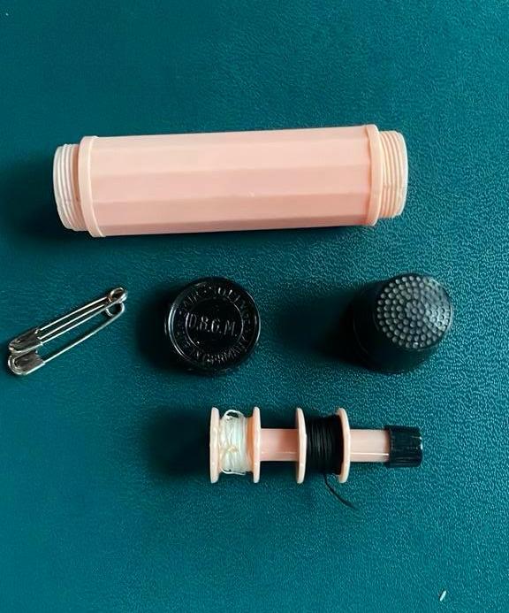 Vintage roze reis naaisetje Solingen jaren ‘60, Verzamelen, Ophalen of Verzenden, Gebruikt, Gebruiksvoorwerp