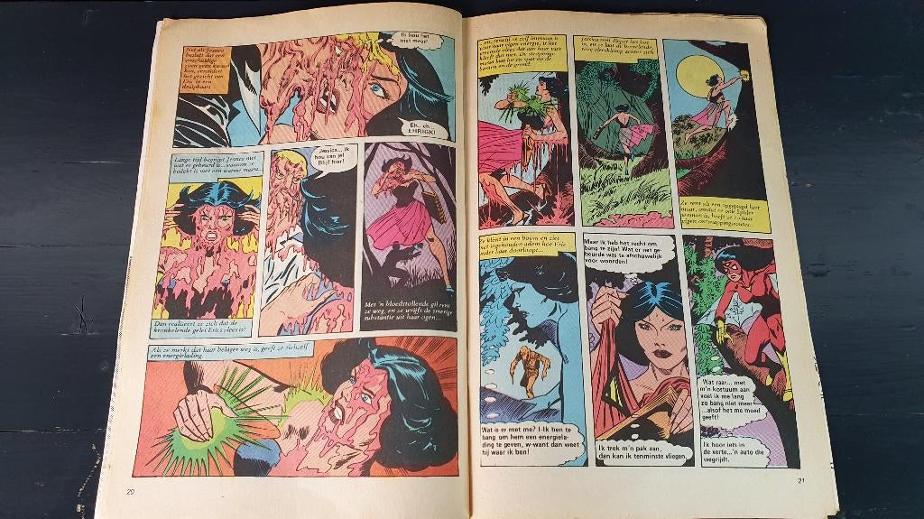 Spiderwoman nr 8, Het Levende Vlees, Junior Press 1982. 7A11, Boeken, Strips | Comics, Eén comic, Ophalen of Verzenden, Gelezen