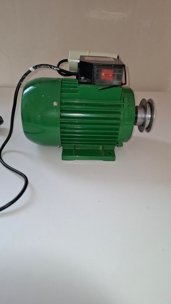 Ferm motor, Ophalen, Zo goed als nieuw