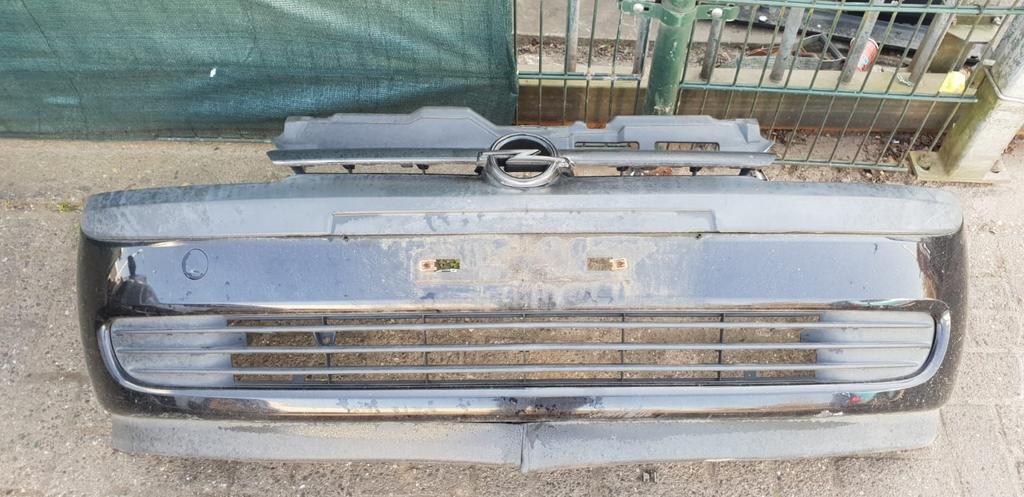 OPEL CORSA C VOORBUMPER ZWART, Auto-onderdelen, Ophalen of Verzenden, Gebruikt, Voor, Bumper