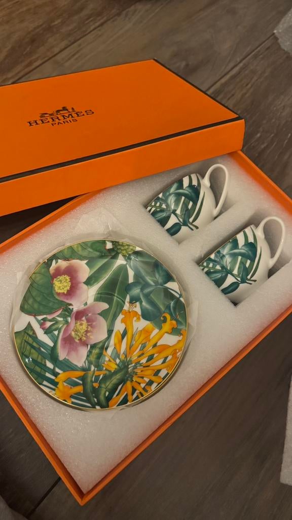 HERMES koffie kop en schotel nog nieuw, Nieuw, Ophalen of Verzenden, Overige stijlen, Kop(pen) en/of Schotel(s)