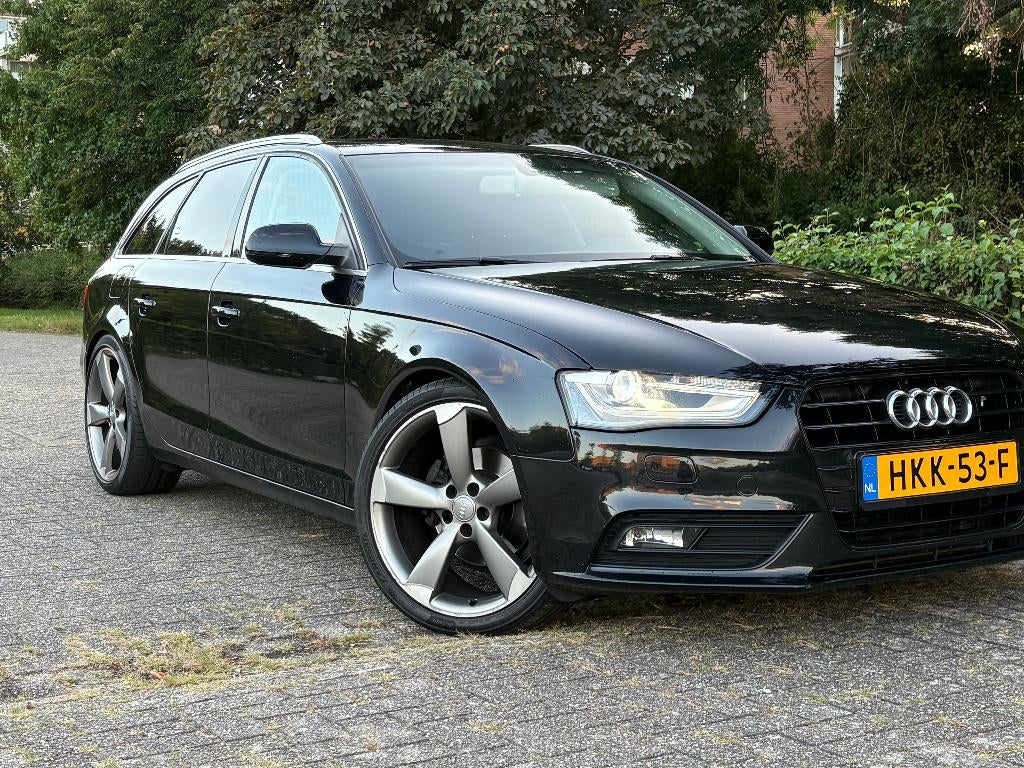 Audi A4 1.8TFSI 125KW Avant 2012 Zwart, Voorwielaandrijving, Euro 5, Stof, Zwart