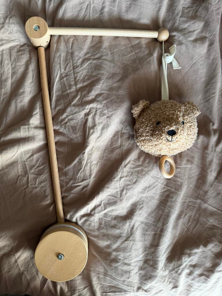 Jollein muziekhanger inclusief Jollein houten arm, Ophalen, Zo goed als nieuw