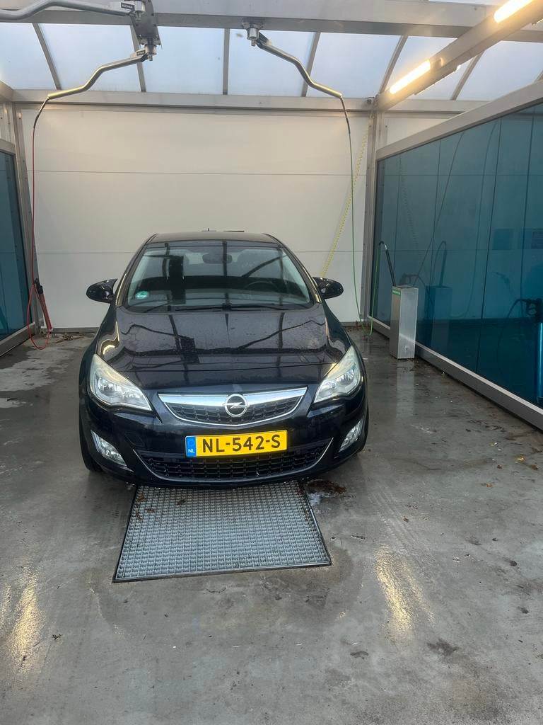 Opel Astra 1.4 Turbo Ecotec 140pk 103KW 5-D 2010 Zwart, Auto's, Opel, Voorwielaandrijving, 680 kg, 4 cilinders, Zwart