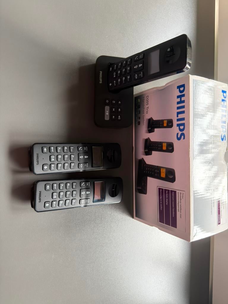 Complete set Philips D205 Trio met antwoordapparaat, Telecommunicatie, Vaste telefoons | Handsets en Draadloos, Ophalen of Verzenden