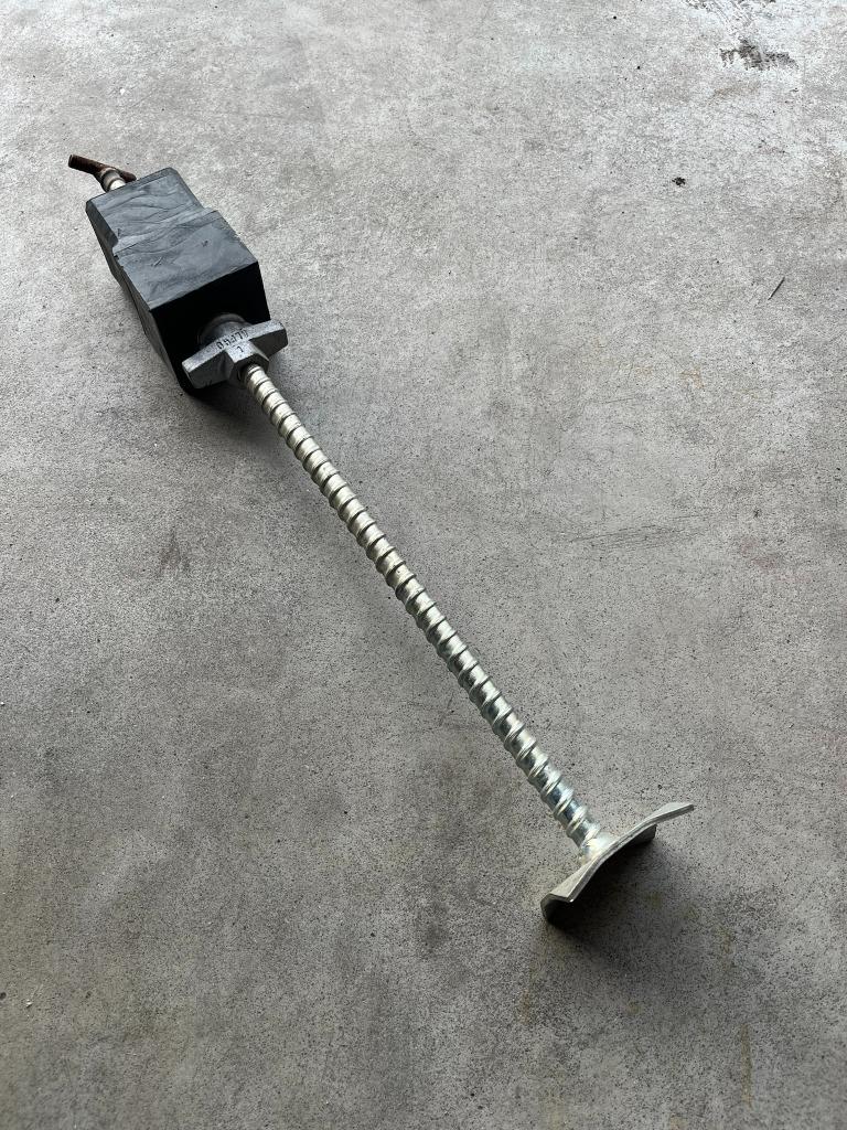 Spindel B65 met kunststof gatklos voor aluminium profiel, Ophalen, Nieuw