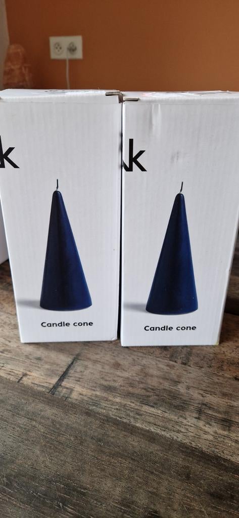 Twee blauwe kaarsen van &klevering (nieuw), Huis en Inrichting, Blauw, Nieuw, Ophalen of Verzenden, Kaars