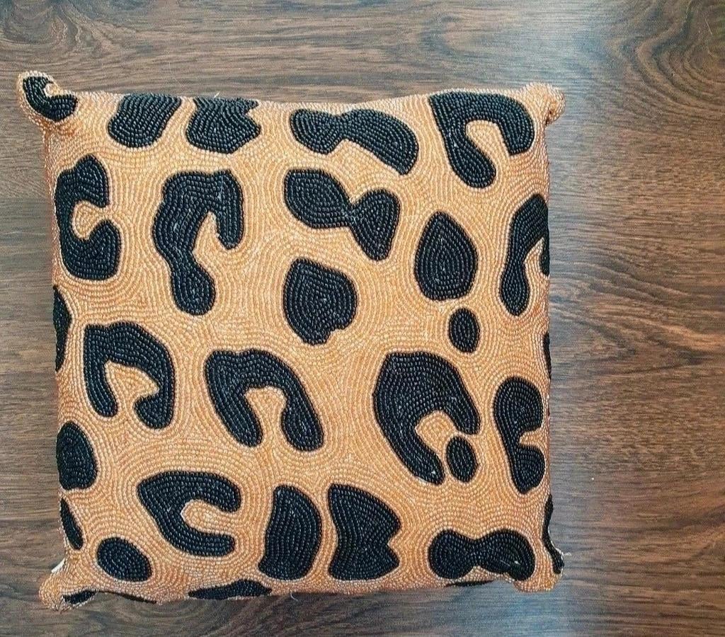 Kussen panterprint A la collection, Huis en Inrichting, Woonaccessoires | Kussens, Ophalen of Verzenden, Zo goed als nieuw, Geel