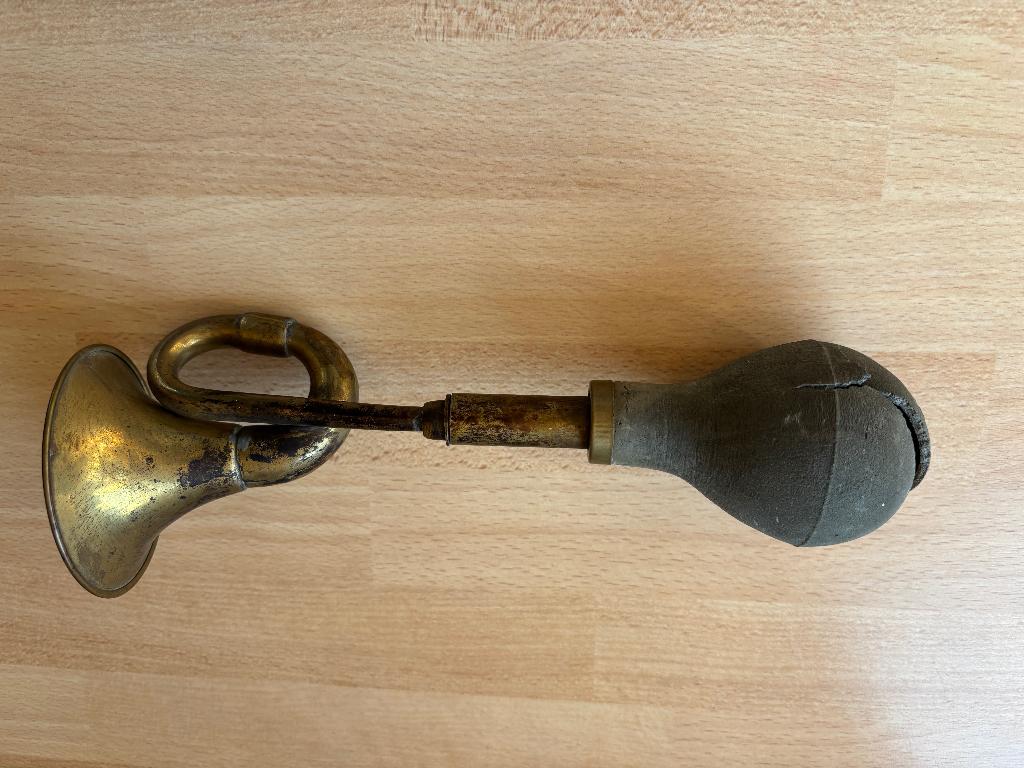 Antieke koperen fietstoeter “KING”  – balg gescheurd, Ophalen