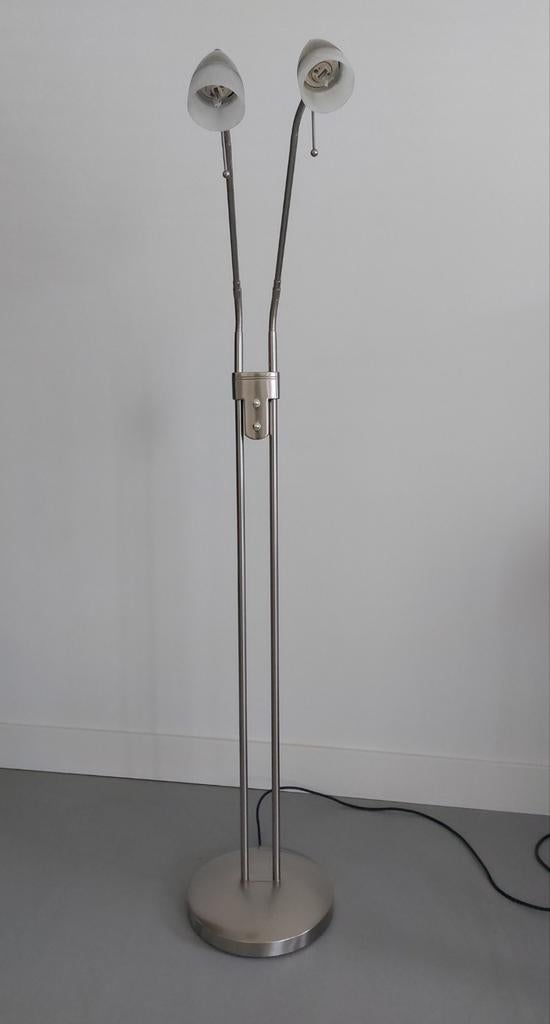 Staande lamp met 2 draaibare en dimbare spots, Ophalen, Gebruikt, Metaal, Modern
