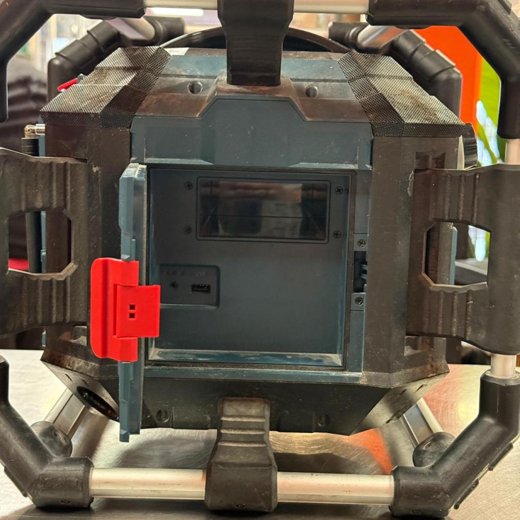 Bosch Professional 18V systeem GPB 18V-5 SC digitale radio, Bosch, Zo goed als nieuw, Support@bosch.com, Robert Bosch GmbH
Robert-Bosch-Platz 1
70839 Gerlingen-Schillerhöhe
Germany