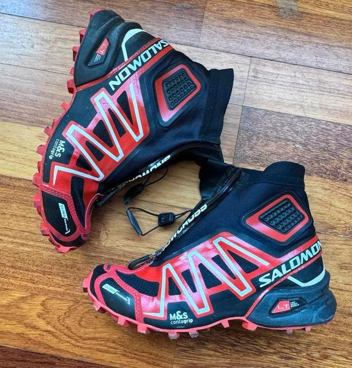 Salomon Sneakers Waterproof, Ophalen of Verzenden, Rood, Sneakers of Gympen, Zo goed als nieuw