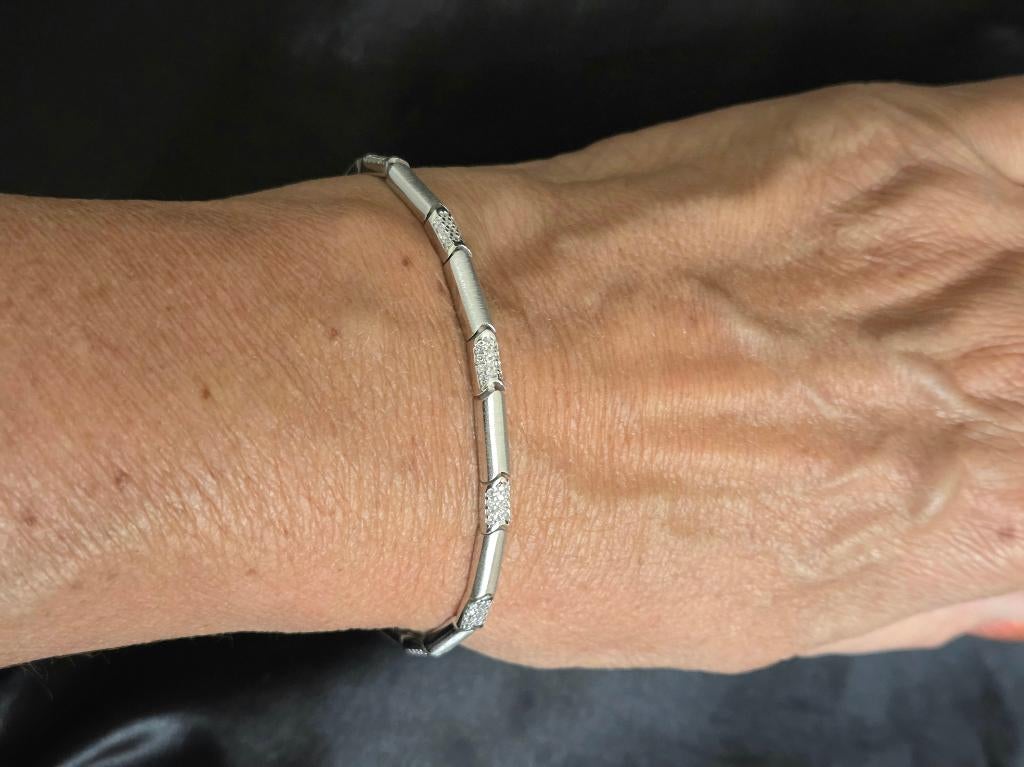 Zilveren staafjes schakel armband met zirkonia. 2026/200., Met strass, ., Nieuw, Ophalen of Verzenden