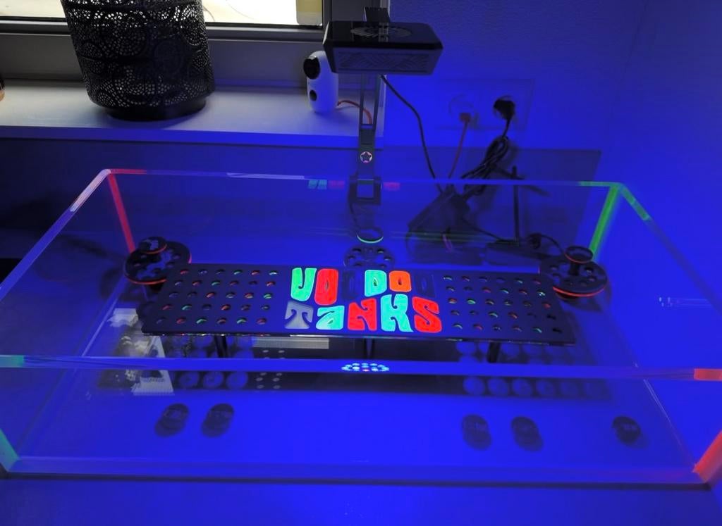 Nieuw Voodoo tank Rainbow incl lamp en stekkenrek!, Dieren en Toebehoren, Vissen | Aquaria en Toebehoren, Nieuw, Leeg aquarium