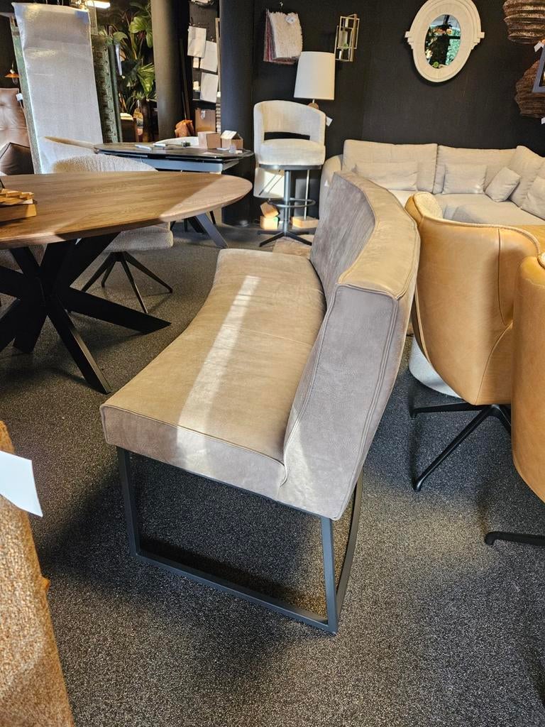 Dining bank ZARA africa leder ronding ovale tafel