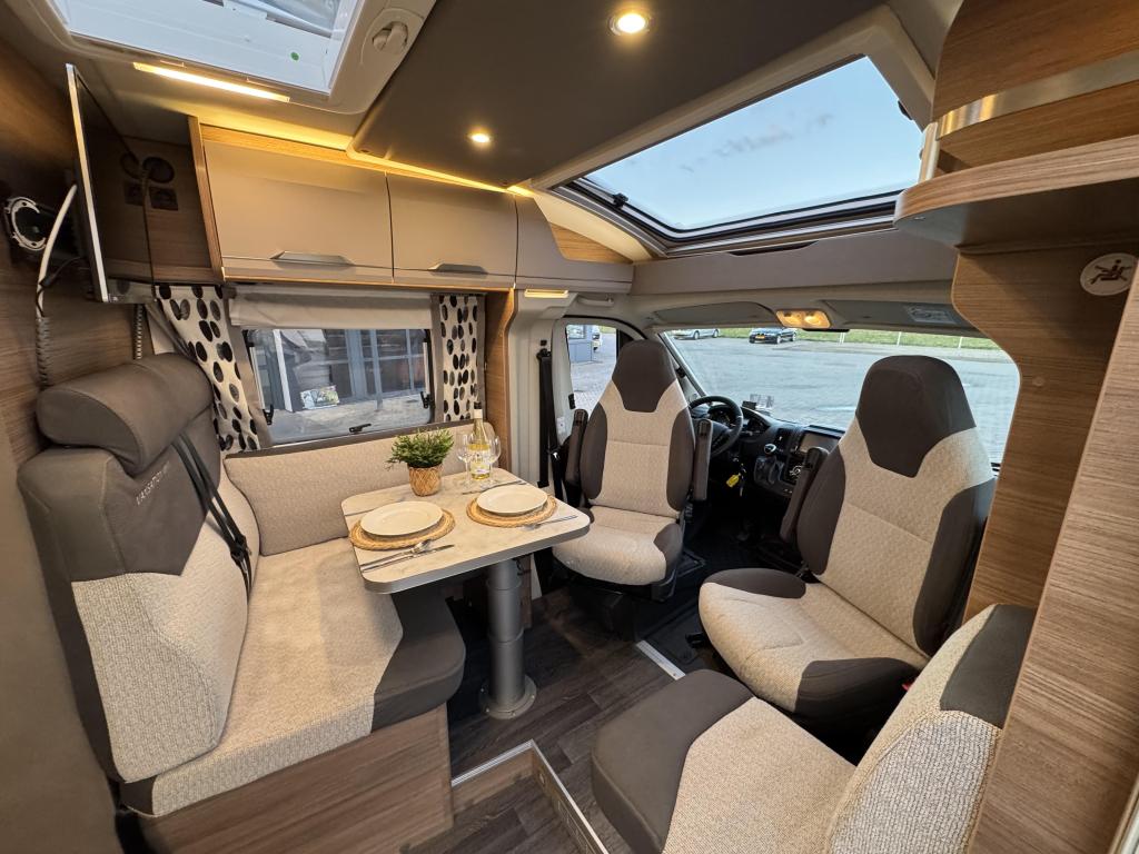 Knaus Vansation 650 Lithium Omvormer PAASSHOW 4000 KORTING, Standaard zit, Ringverwarming, Fiat, Bedrijf