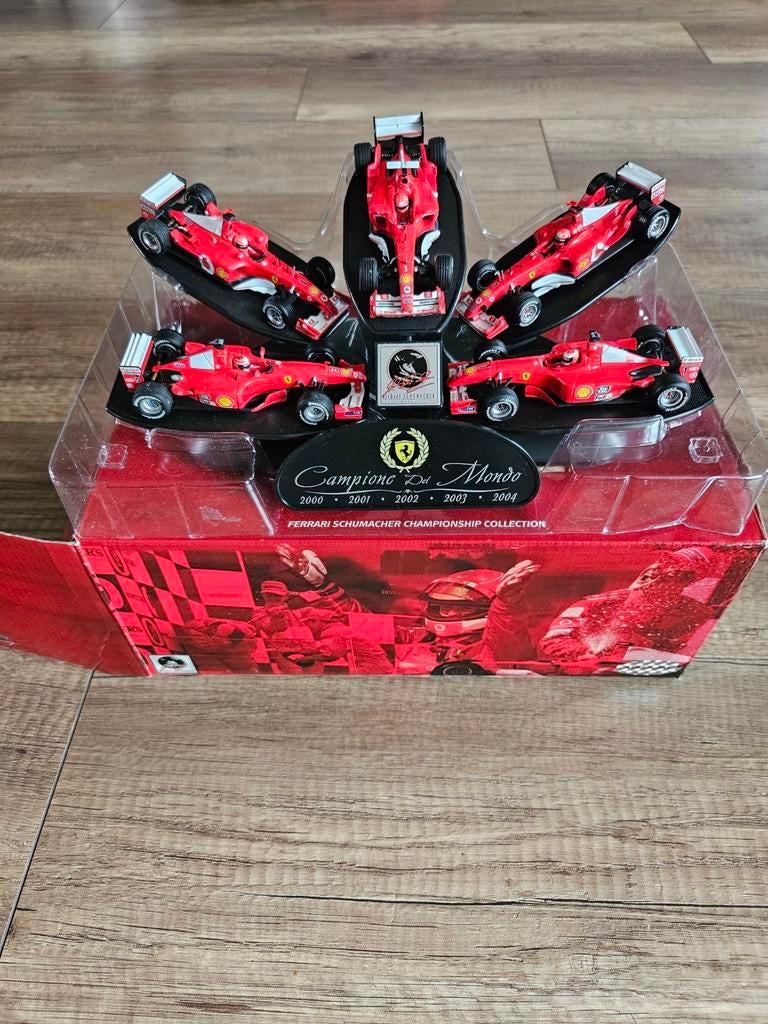 Michael Schumacher 1:43 5 times Ferrari Champion, Ophalen of Verzenden, Zo goed als nieuw, Auto