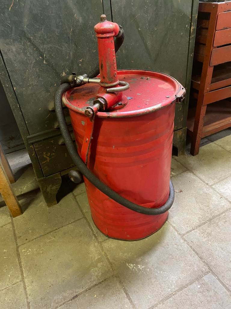 Vintage metalen Esso oliepomp stoer item, Ophalen, Gebruikt