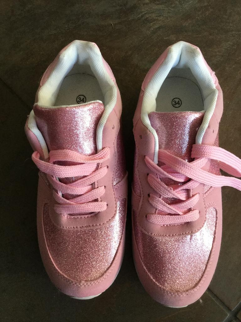 Nieuwe roze meisjes sneakers maat 34, Meisje, Schoenen, Nieuw, Ophalen of Verzenden