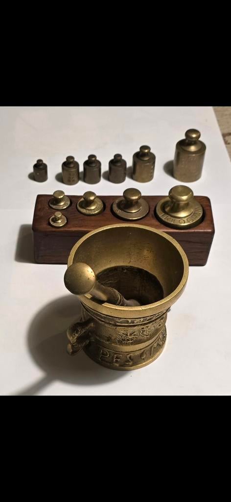 Koperen gewichten en een apothekers vijzel, Ophalen of Verzenden