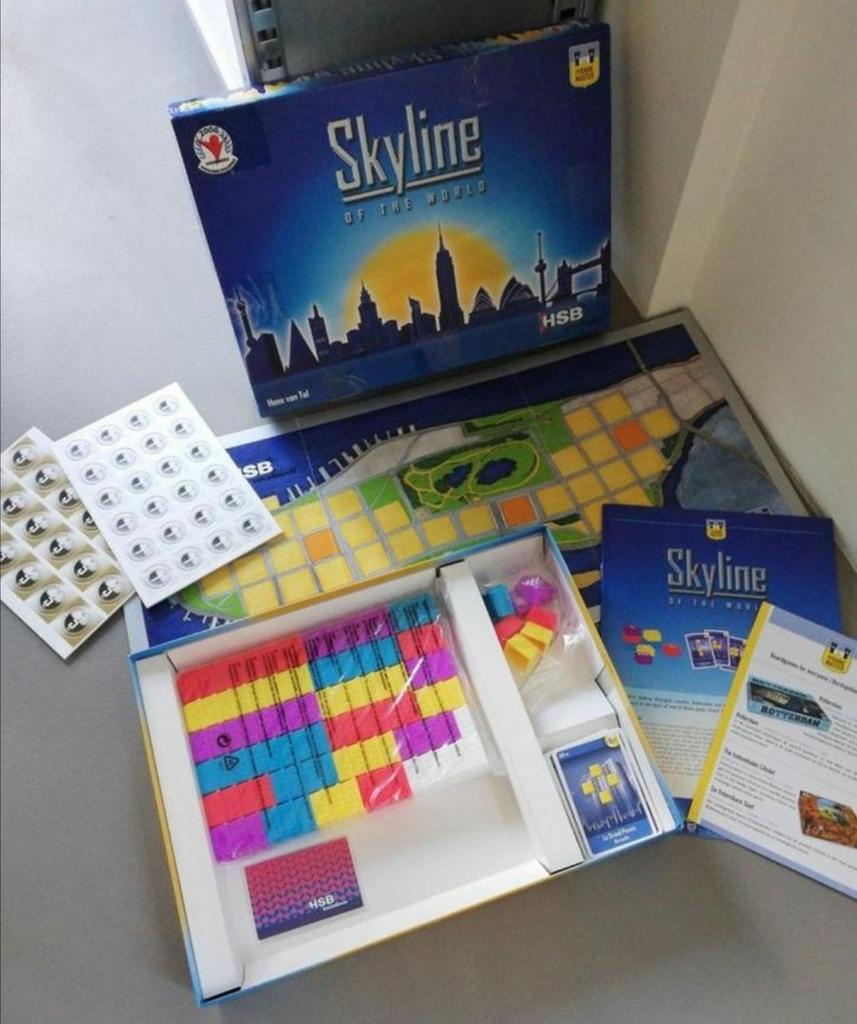 Skyline, bordspel, Vijf spelers of meer, Ophalen of Verzenden, Zo goed als nieuw
