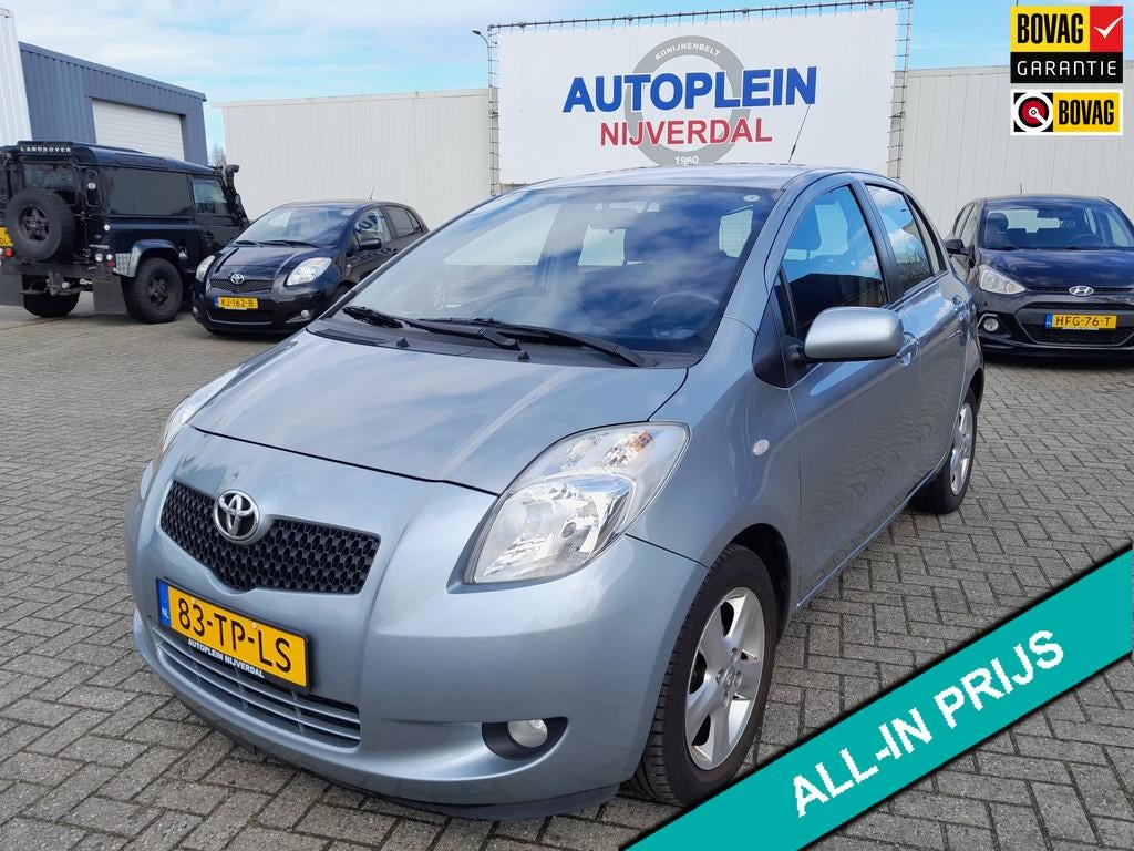 Toyota Yaris 1.3 VVTi Luna MMT nette goed onderhouden yaris, 12 maanden, Stof, 750 kg, 4 cilinders