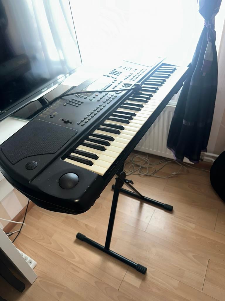 GEM WK2 arranger keyboard met hard disk + standaard, Muziek en Instrumenten, Keyboards, 61 toetsen, Zo goed als nieuw, Met standaard