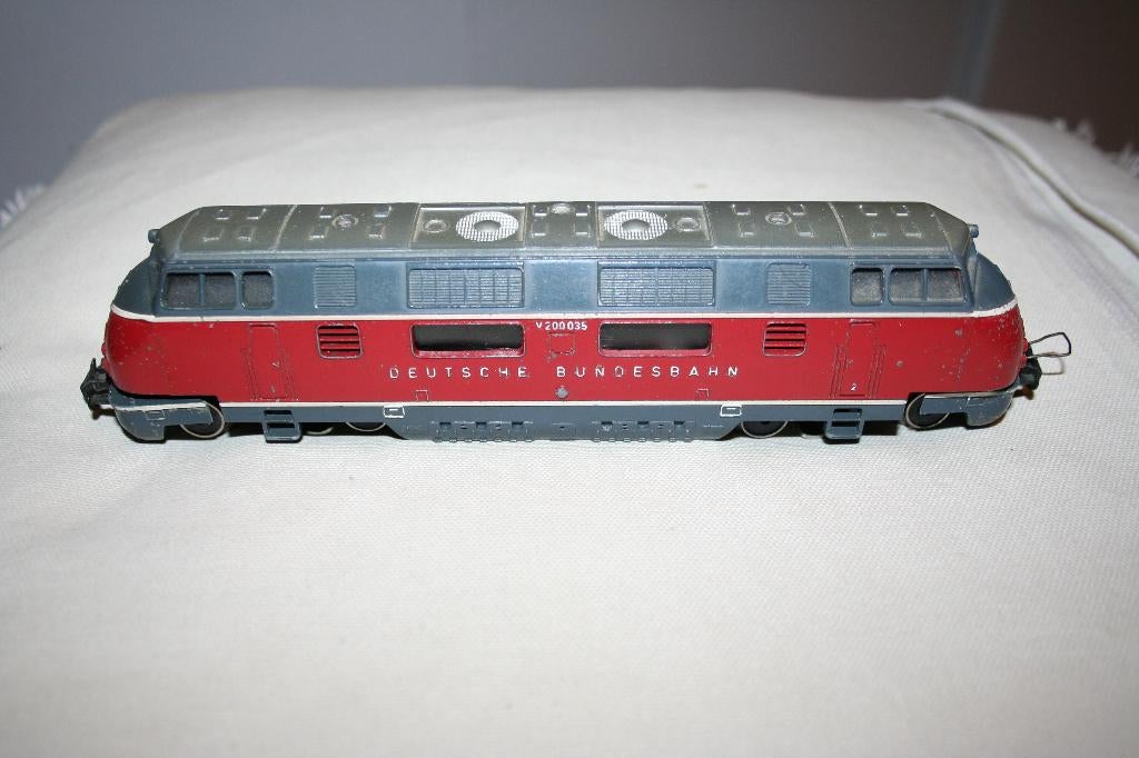 trix express V 200 diesellok, Hobby en Vrije tijd, Modeltreinen | H0, Gebruikt, Trix, Ophalen of Verzenden, Analoog