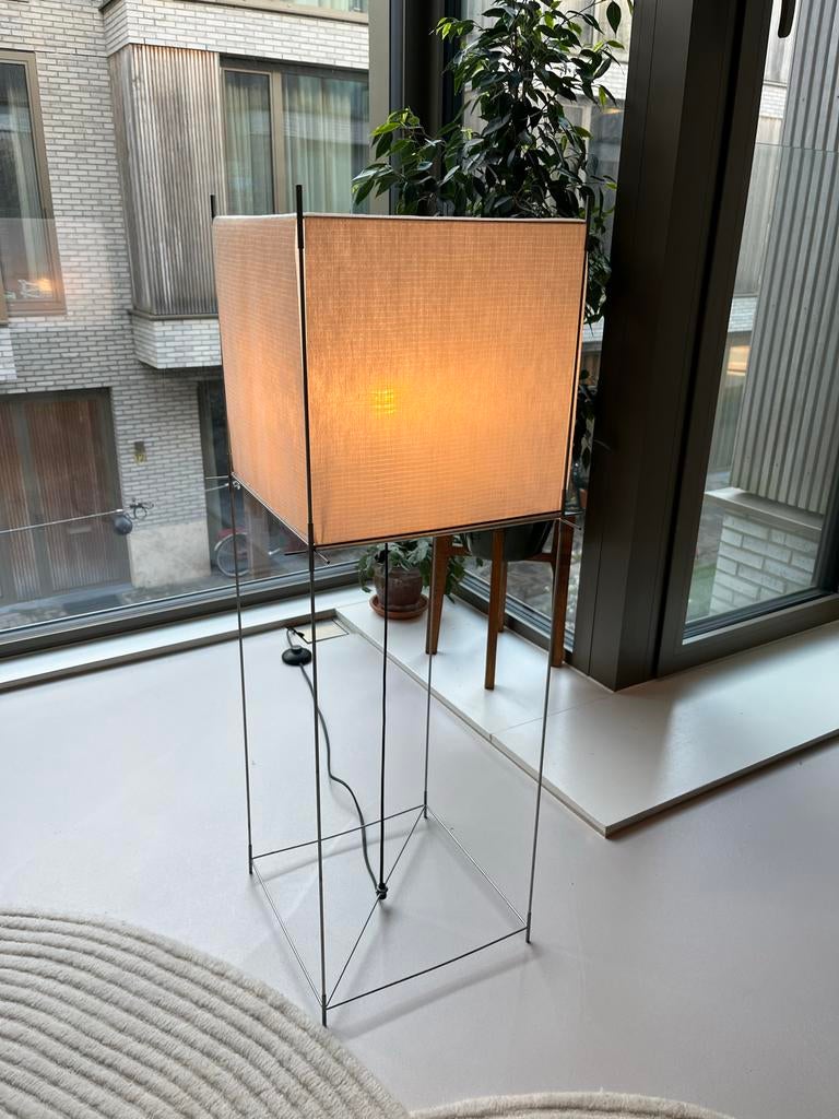 Lotek lamp - Tijdloos design vloerlamp, Huis en Inrichting, Lampen | Vloerlampen, Ophalen, Zo goed als nieuw, Metaal, 100 tot 150 cm