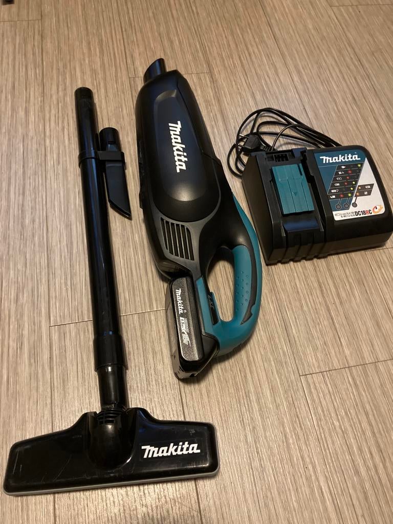 Makita Stofzuiger, Ophalen, Zo goed als nieuw, Stofzak, Stofzuiger