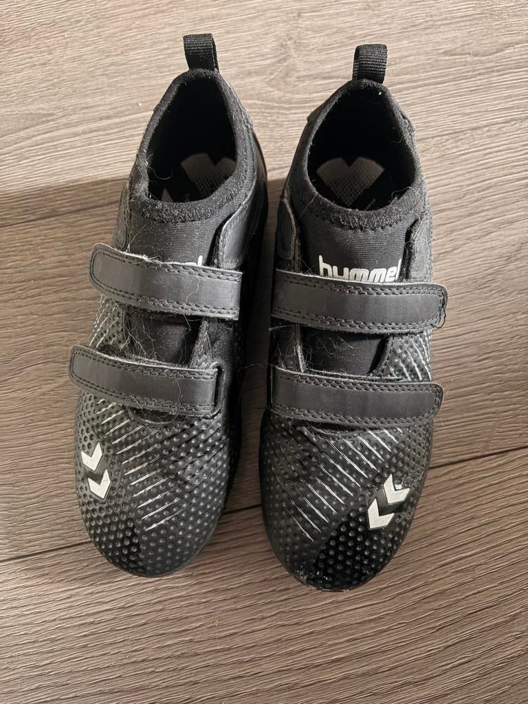 Korfbal/hockey veld mt 34, Ophalen, Zo goed als nieuw, Schoenen