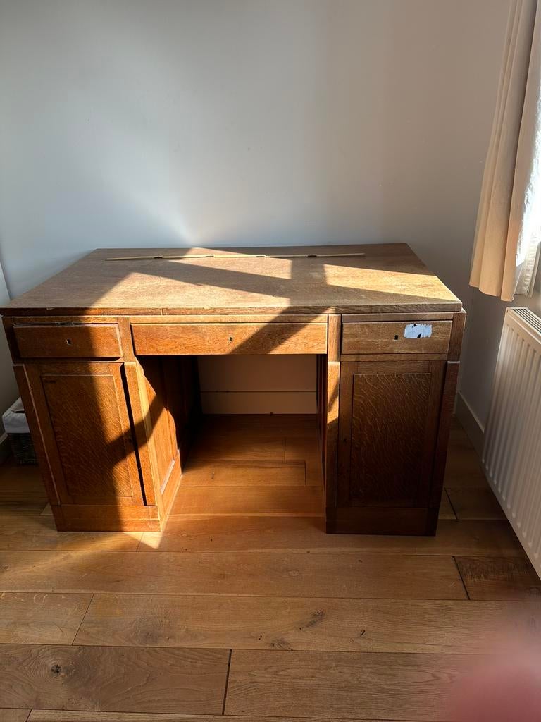 Groot en diep eikenhout antiek bureau, Ophalen, Gebruikt, Bureau