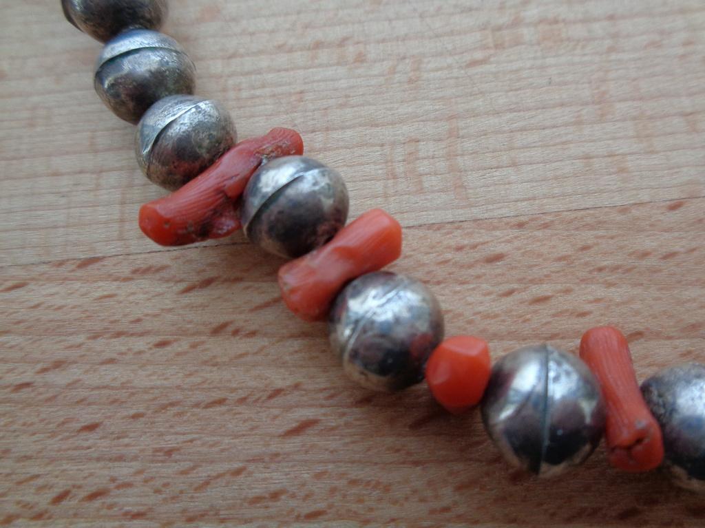 zilveren Berber ketting met zilver en tak koraal [368], Verzenden, Zilver, Ketting, Met edelsteen