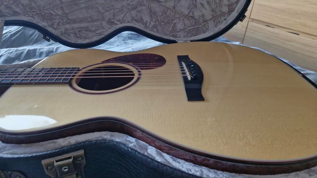 Eastman L-OM-QS Luthier series, Ophalen, Zo goed als nieuw, Western- of Steelstringgitaar, Met koffer