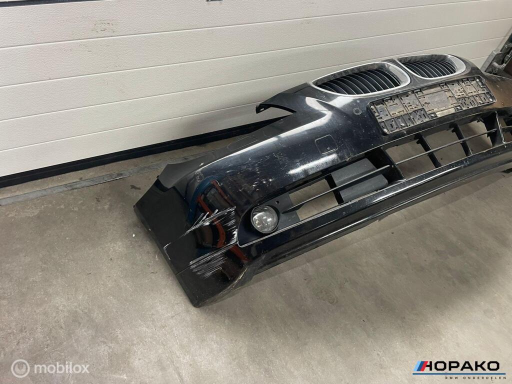 Voorbumper BMW 5 serie E60 E61 | Sapphire black metallic, Gebruikt, Einsteinlaan 5, Rijswijk, Voor, Ophalen of Verzenden