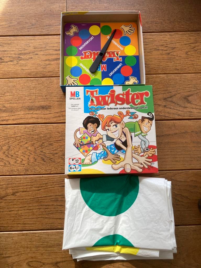 Twister spel, Hobby en Vrije tijd, Gezelschapsspellen | Bordspellen, Drie of vier spelers, Ophalen of Verzenden, Gebruikt