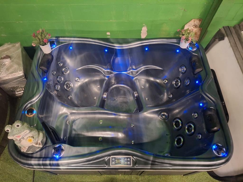 Jacuzzi️ LED verlichting️‼️3 persoons‼️ nieuwste model, Ophalen of Verzenden, Filter