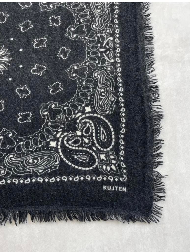 Kujten sjaal zgan, Kleding | Dames, Mutsen, Sjaals en Handschoenen, Ophalen of Verzenden, Zo goed als nieuw, Maat 46/48 (XL) of groter