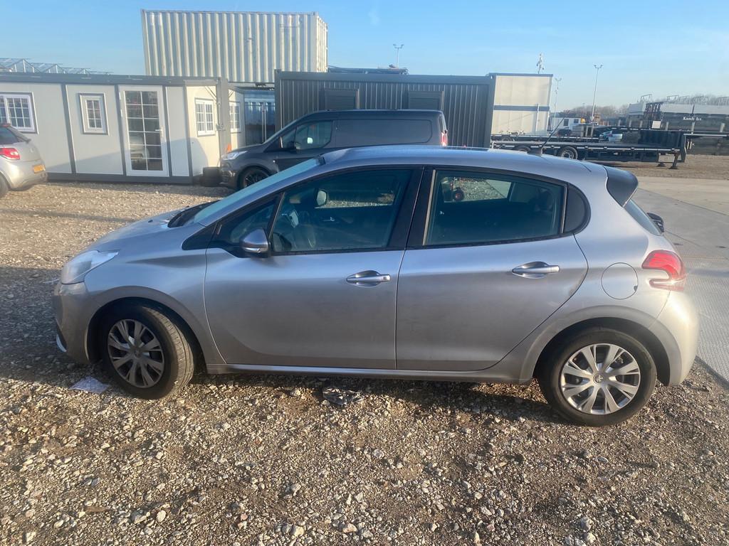 Peugeot 208 * 2019 * 1.5 BlueHDi Blue Lease Active * MOTOR D, Auto's, Peugeot, Voorwielaandrijving, Gebruikt, Euro 6, 4 cilinders