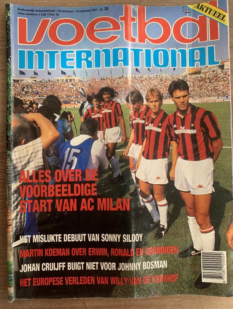 Voetbal International VI Div tijdschriften uit 1987 / €1,50, Verzamelen, Ophalen of Verzenden, Zo goed als nieuw, AZ, Boek of Tijdschrift