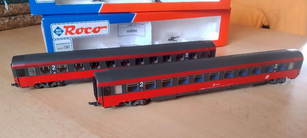 Roco ÖBB rijtuigen mét verlichting, Ophalen, Gelijkstroom, Wagon, Zo goed als nieuw