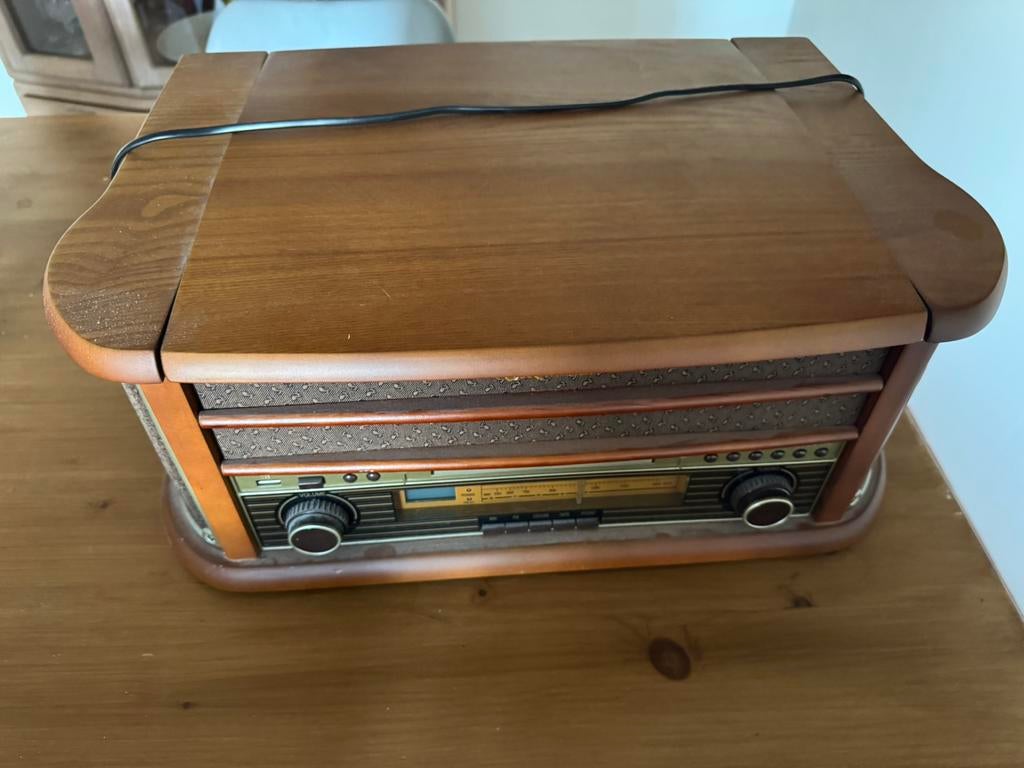 Vintage platenspeler / radio te koop, Antiek en Kunst, Antiek | Tv's en Audio, Ophalen of Verzenden