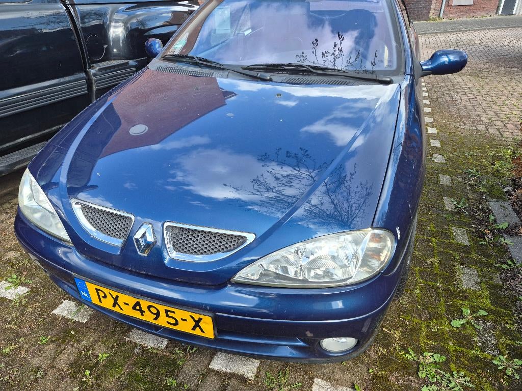 Renault Mégane 1.6 16V Auth Cabrio AUT Euro2000 2003 Blauw, Auto's, Renault, 1250 kg, 4 cilinders, Cabriolet, 49 €/maand