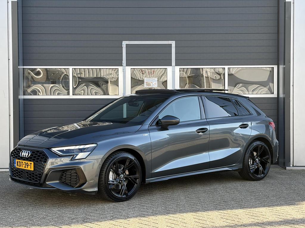 Audi A3 Sportback 35 TFSI S Line Edition | Pano | LED | Park, Auto's, Stof, 4 cilinders, 150 pk, Bedrijf