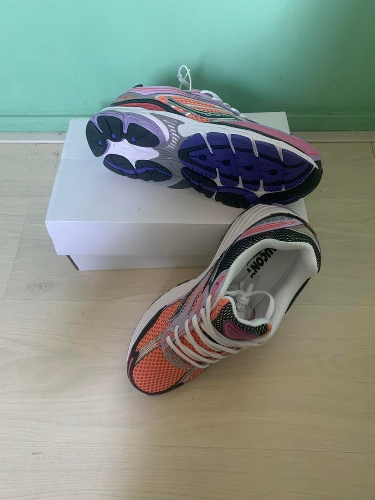 Saucony Omni 9 PINK PURPLE, Ophalen of Verzenden, Nieuw, Overige kleuren, Sneakers of Gympen