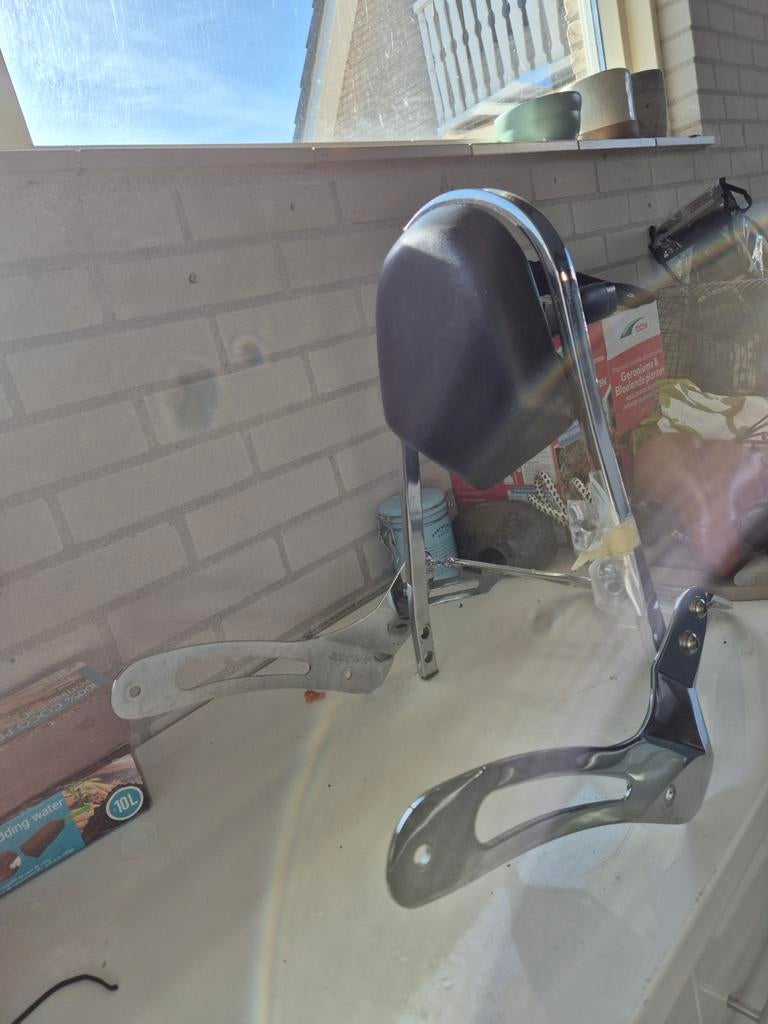 Suzuki c800 sissybar met rugleuning, Ophalen