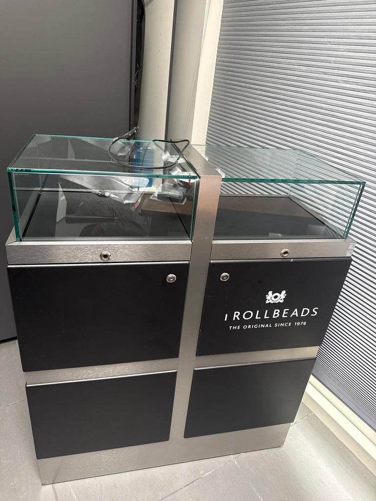 Trollbeads Vitrinekast met Verlichting - Zwart/Zilver, Ophalen