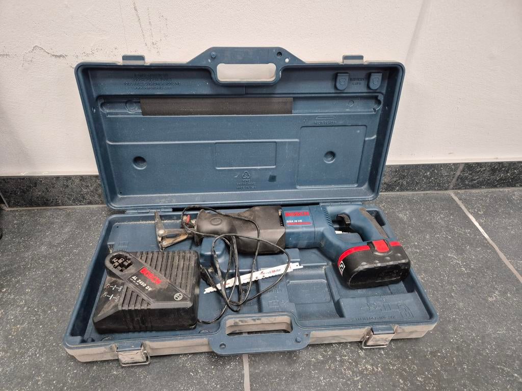 Bosch GSA 18 VE Accu reciprozaag met lader, Gebruikt, 70 mm of meer, Ophalen of Verzenden, Reciprozaag